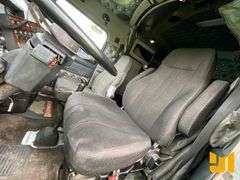 2001 KENWORTH W900L TANDEM AXLE TRUCK TRACTOR VIN: 874093