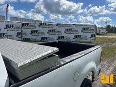 2005 FORD F-150 XL EXTENDED CAB 4X2 PICKUP VIN: 1FTRF12W95NA26474