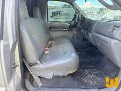 2007 FORD F-350 SINGLE AXLE REGULAR CAB FLATBED TRUCK VIN: 1FDWF365X7EA83586