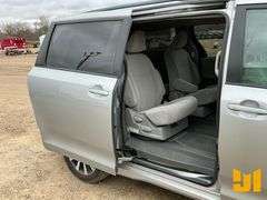 2019 TOYOTA SIENNA VIN: 5TDJZ3DC6KS220999 AWD