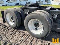 2009 VOLVO TRUCK VNL TANDEM AXLE DAY CAB TRUCK TRACTOR VIN: 4V5NC9EG69N271264