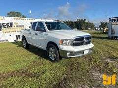 2019 RAM 1500 CREW CAB 4X4 PICKUP VIN: 1C6RR7FT2KS619429