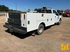 2018 FORD F-350XL SD S/A UTILITY TRUCK VIN: 1FDRF3G63JEC11906