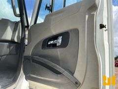 2017 INTERNATIONAL LF687 TANDEM AXLE DAY CAB TRUCK TRACTOR VIN: 3HSDJAPR0HN511128