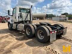 2018 INTERNATIONAL LT625 TANDEM AXLE DAY CAB TRUCK TRACTOR VIN: 3HCDZAPR9JL172195