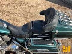 2002 HARLEY-DAVIDSON ELECTRA GLIDE CLASSIC MOTORCYCLE VIN: 1HD1FFW172Y607196