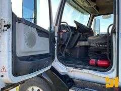 2007 VOLVO TRUCK VNL TANDEM AXLE DAY CAB TRUCK TRACTOR VIN: 4V4NC9GH47N481594