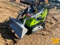 UNUSED 2025 LANDHONOR LDH-T460 STAND ON MULTI TERRAIN LOADER SN: 25010705033YM