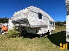 1996 KOMFORT 26FS FIFTH WHEEL CAMPER VIN: K53KFM21T1017287