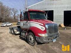 2005 INTERNATIONAL 8600 SINGLE AXLE SLEEPER TRUCK TRACTOR VIN: 1HSHXAHRX5J000376