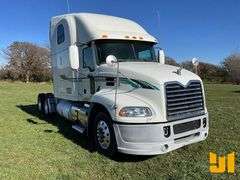 2014 MACK CXU (PINNACLE) TANDEM AXLE TRUCK TRACTOR VIN: 1M1AW07Y7EM040686