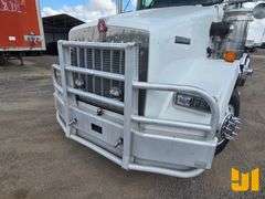 2018 KENWORTH T8 SERIES TRI AXLE DAY CAB TRUCK TRACTOR VIN: 1XKDP4EX0JR188496