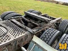 2001 KENWORTH W900L TANDEM AXLE TRUCK TRACTOR VIN: 874093