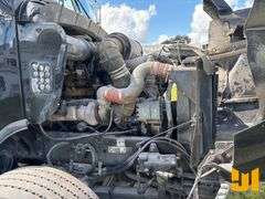 2003 KENWORTH T800 TRI-AXLE DUMP TRUCK VIN: 1NKDXUEXX3J383453