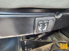 2018 KENWORTH T8 SERIES TRI AXLE DAY CAB TRUCK TRACTOR VIN: 1XKDP4EX0JR188496