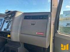 2018 KENWORTH T3 SERIES SINGLE AXLE REAR DISCHARGE MIXER TRUCK VIN: 2NKHHM6X2JM195027