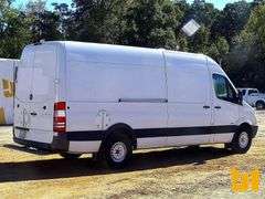 2011 MERCEDES BENZ 2500 2WD CARGO VAN VIN: WD3PE8CB6B5558527