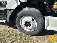 2009 VOLVO TRUCK VNL TANDEM AXLE DAY CAB TRUCK TRACTOR VIN: 4V5NC9EG69N271264