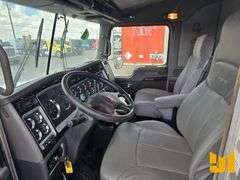 2018 KENWORTH T8 SERIES TRI AXLE DAY CAB TRUCK TRACTOR VIN: 1XKDP4EX0JR188496