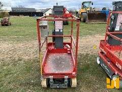 2012 SKYJACK SJ12 SN: 14001542 VERTICAL MAST LIFT