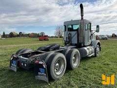 2009 KENWORTH T8 SERIES TANDEM AXLE DAY CAB TRUCK TRACTOR VIN: 1XKDD49X09J255885