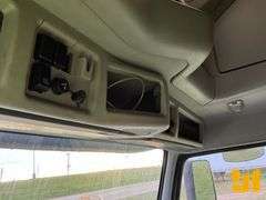 2007 VOLVO VN TANDEM AXLE TRUCK TRACTOR VIN: 4V4NC9GH47N453519