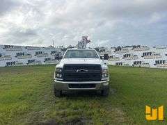 2019 CHEVROLET SILVERADO 5500HD FEC 4400 LB BOOM TRUCK VIN: 1HTKHPVK4KH284339