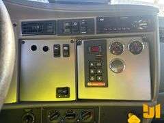 2018 KENWORTH T3 SERIES SINGLE AXLE REAR DISCHARGE MIXER TRUCK VIN: 2NKHHM6X2JM195027