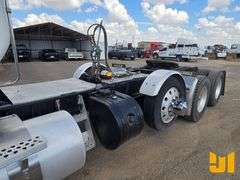2018 KENWORTH T8 SERIES TRI AXLE DAY CAB TRUCK TRACTOR VIN: 1XKDP4EX0JR188496