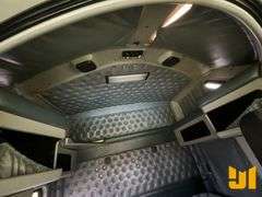 2001 KENWORTH W900L TANDEM AXLE TRUCK TRACTOR VIN: 874093