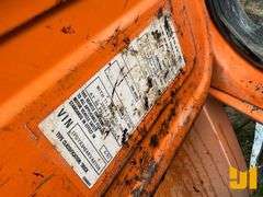 1994 FORD F-800 S/A ASPHALT DISTRIBUTOR TRUCK VIN: 1FDYK84E4RVA07420