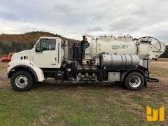 2001 STERLING TRUCK L7500 S/A VAC VIN: 2FZAA0AK51AF13774