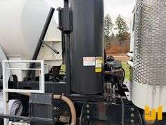 2001 STERLING TRUCK L7500 S/A VAC VIN: 2FZAA0AK51AF13774