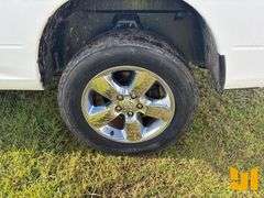 2019 RAM 1500 CREW CAB 4X4 PICKUP VIN: 1C6RR7FT2KS619429