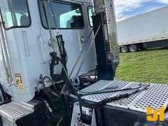 2009 KENWORTH T8 SERIES TANDEM AXLE DAY CAB TRUCK TRACTOR VIN: 1XKDD49X09J255885