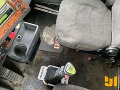 2001 KENWORTH W900L TANDEM AXLE TRUCK TRACTOR VIN: 874093