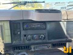 1997 INTERNATIONAL 4700 SINGLE AXLE WRECKER VIN: 1HTSCAAM4VH482801