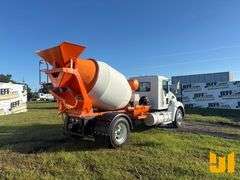 2018 KENWORTH T3 SERIES SINGLE AXLE REAR DISCHARGE MIXER TRUCK VIN: 2NKHHM6X2JM195027