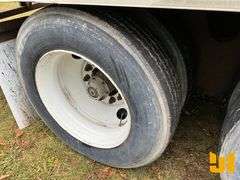 2001 UTILITY TRAILER MANUFACTURER VS2DC 53'X102" VAN TRAILER VIN: 1UYVS25381C602905