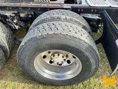 2009 KENWORTH T8 SERIES TANDEM AXLE DAY CAB TRUCK TRACTOR VIN: 1XKDD49XX9J255876