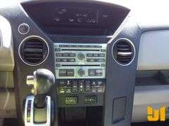 2010 HONDA PILOT VIN: 5FNYF3H69AB003526