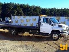 2004 CHEVROLET C5 SINGLE AXLE ROLLBACK TRUCK VIN: 1GBE5C1134F500886