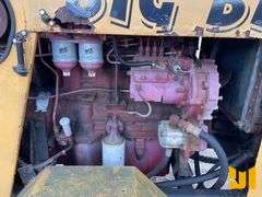 TRACKLESS VEHICLES SIDE WALK MACHINE