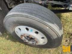 2009 KENWORTH T8 SERIES TANDEM AXLE DAY CAB TRUCK TRACTOR VIN: 1XKDD49XX9J255876