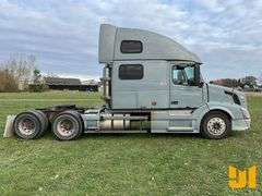 2007 VOLVO VN TANDEM AXLE TRUCK TRACTOR VIN: 4V4NC9GH47N453519