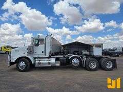 2018 KENWORTH T8 SERIES TRI AXLE DAY CAB TRUCK TRACTOR VIN: 1XKDP4EX0JR188496