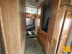1996 KOMFORT 26FS FIFTH WHEEL CAMPER VIN: K53KFM21T1017287