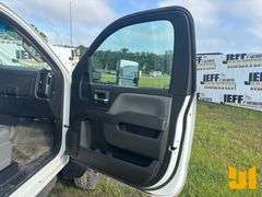 2019 CHEVROLET SILVERADO 5500HD FEC 4400 LB BOOM TRUCK VIN: 1HTKHPVK4KH284339