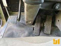 2003 KENWORTH T800 TRI-AXLE DUMP TRUCK VIN: 1NKDXUEXX3J383453