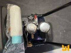 UNUSED CAMPBELL HAUSFELD HL5401 PORTABLE AIR COMPRESSOR
